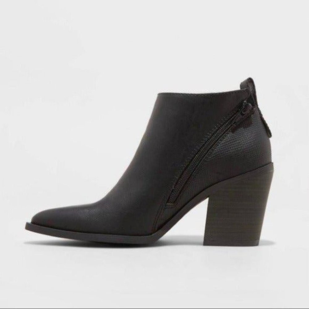 Universal Thread Jayden Zip Bootie Black - Picture 2 of 5